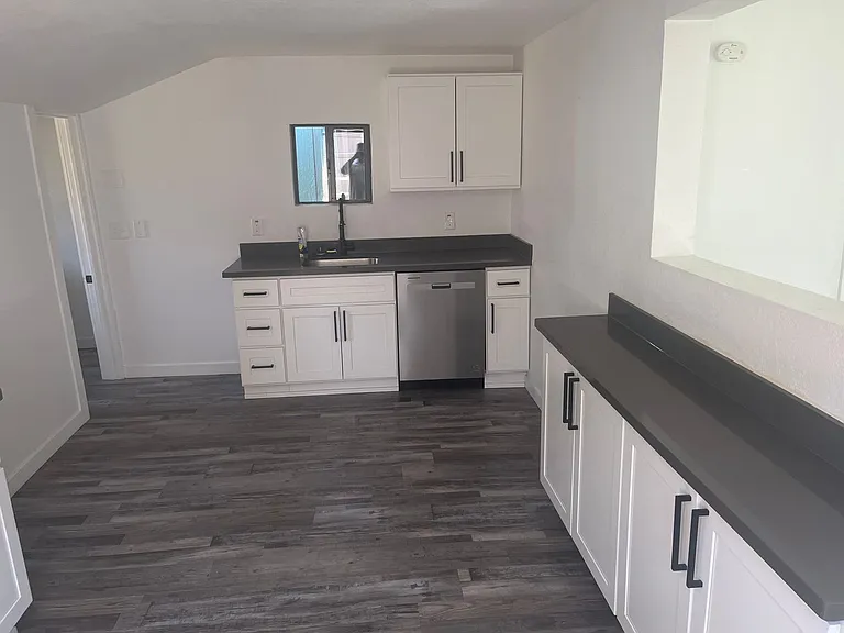 6004 S Lawrence St — Photo 2