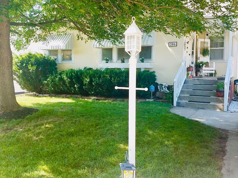 1st image of 206 Locust Lodge Ave