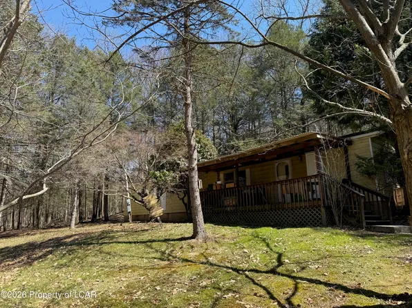 229 2nd St, Harveys Lake, PA 18618