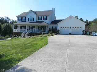 1574 Mountain View Rd, King, NC 27021