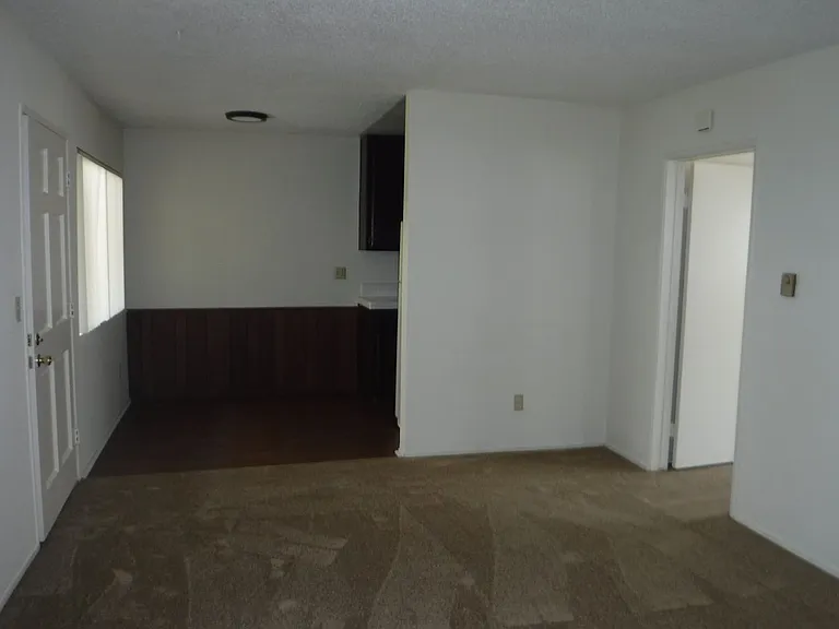 4062 Shasta St — Photo 4