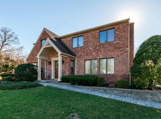 33 Jeannes Pl, Tappan, NY 10983