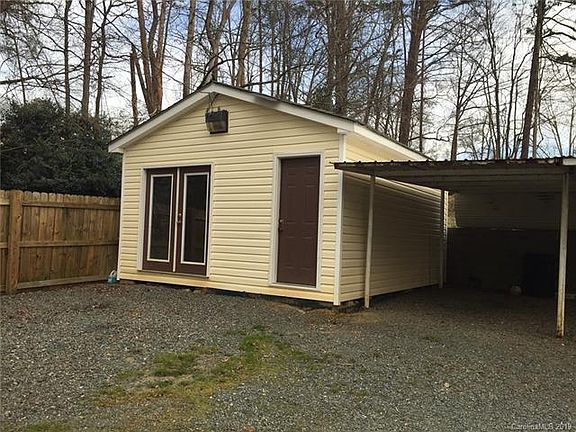 3rd image of 5847 Olivet Dr
