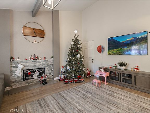 4th image of 13056 Aztec St