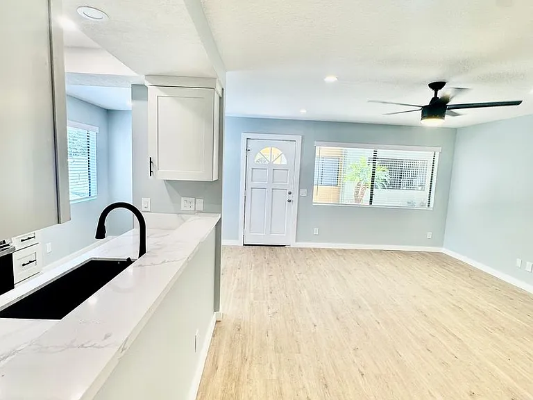 1245 E. 3rd Street — Photo 11