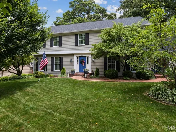 545 Webster Forest Dr, Saint Louis, MO 63119