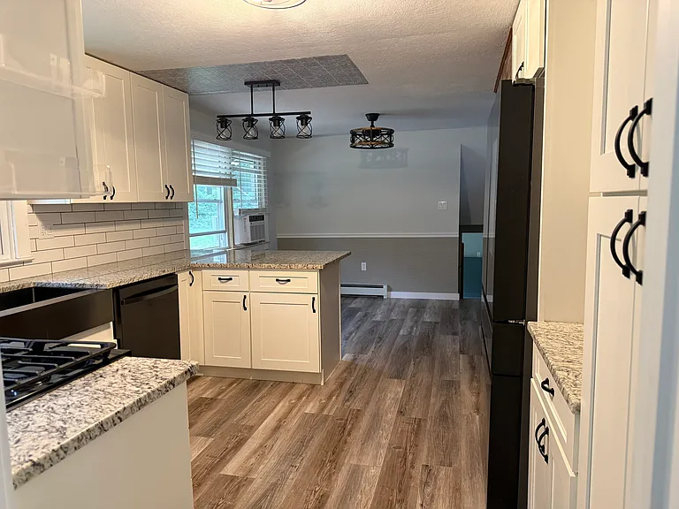274 Hanks Hill Rd — Photo 6