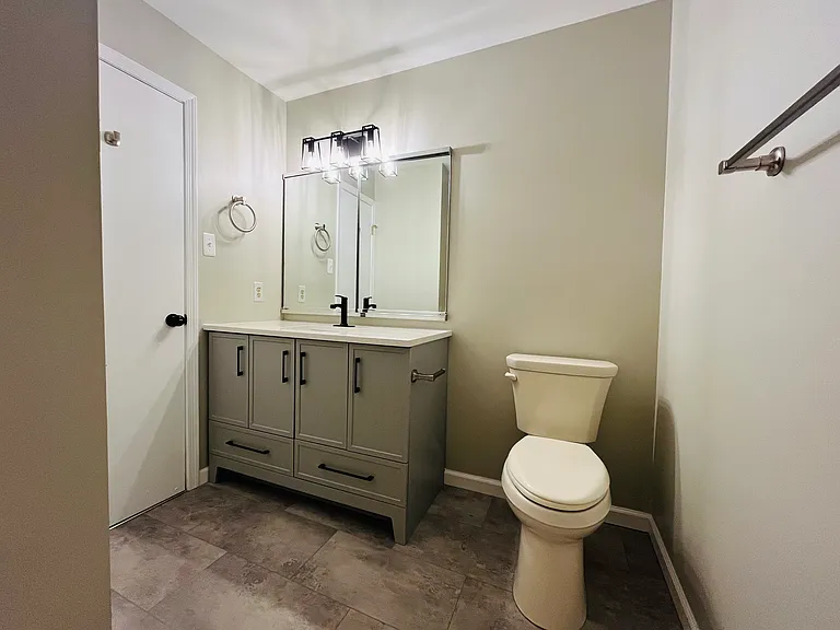 1105 Mews Dr — Photo 12
