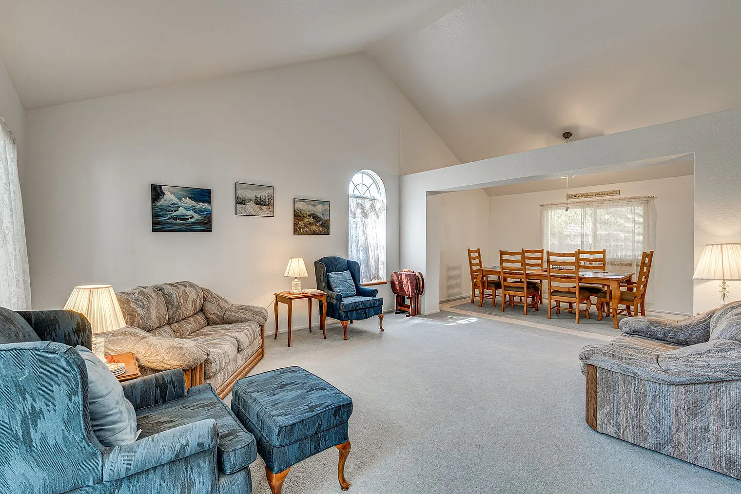 3 bed, 2.0 bath, 2346 sqft, $3,290 — Photo 1