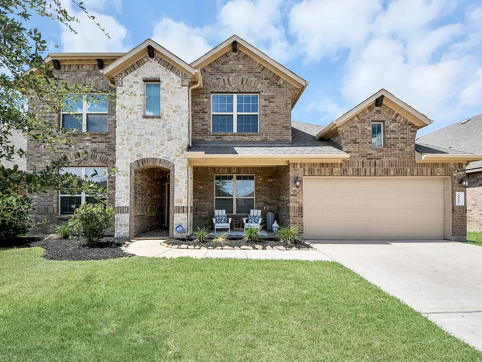 4911 Vergano Villa Dr