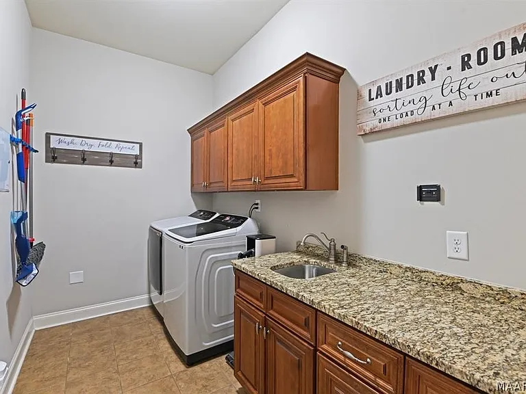 1421 Tullahoma Dr — Photo 11