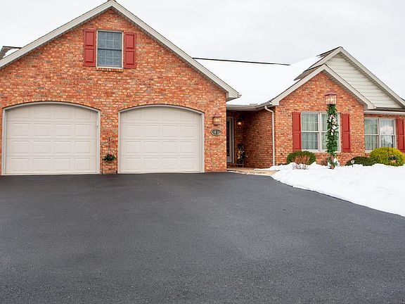 3rd image of 68 Parkwood Dr