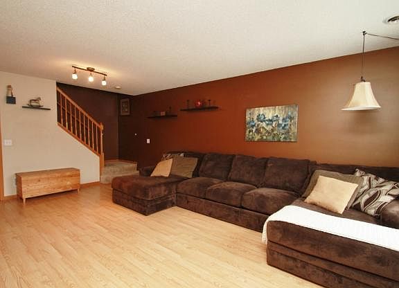 3rd image of 11571 Elmwood Ave N