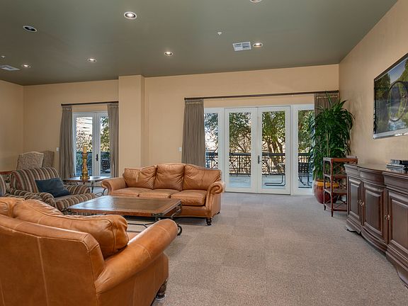 4th image of 230 Dwyer Ave #804