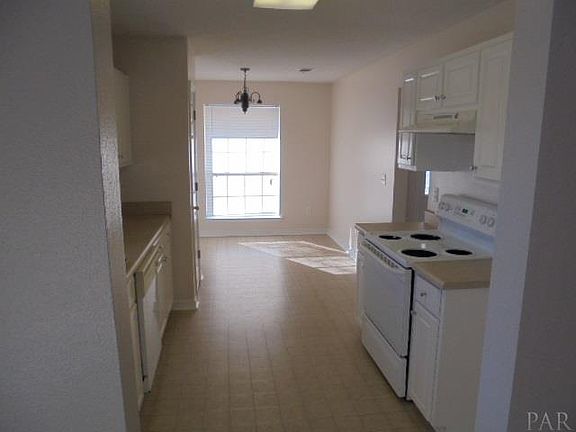 5th image of 3300 Linger Ct