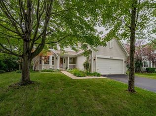 3271 Whitney Rd, Aurora, IL 60502