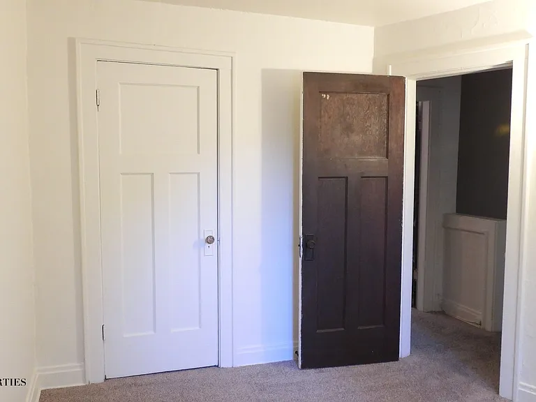 437-451 Rhoads Ave — Photo 27