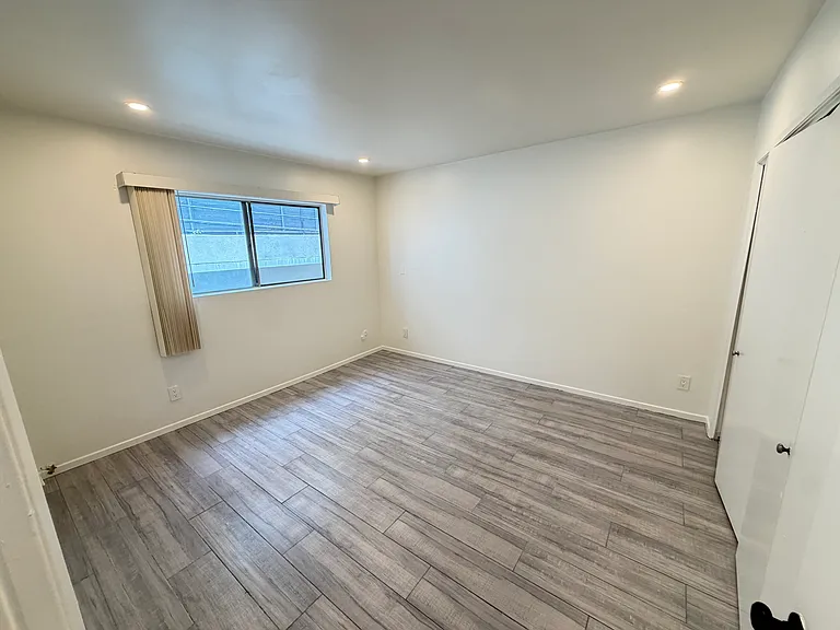 3820 Mentone Ave #6 — Photo 9