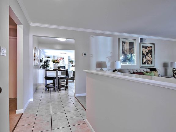 3rd image of 2211 De Paul Pl