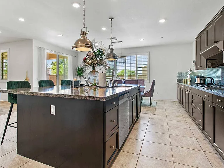 15637 Curry Pl — Photo 7
