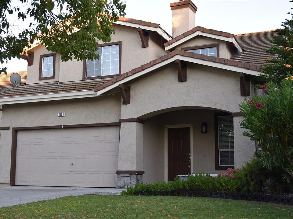 1st image of 1688 Woodland Ct