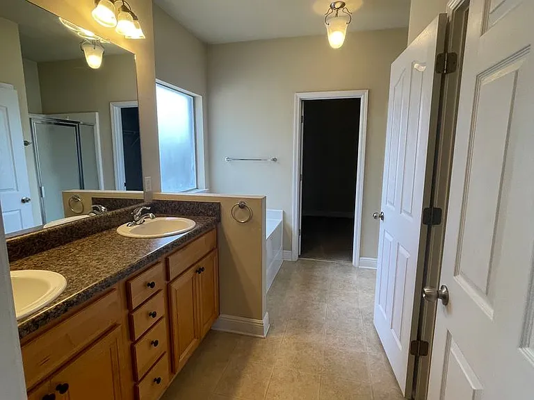 6716 Barnwood Dr — Photo 21