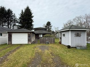 607 Quinault Ave SE, Ocean Shores, WA