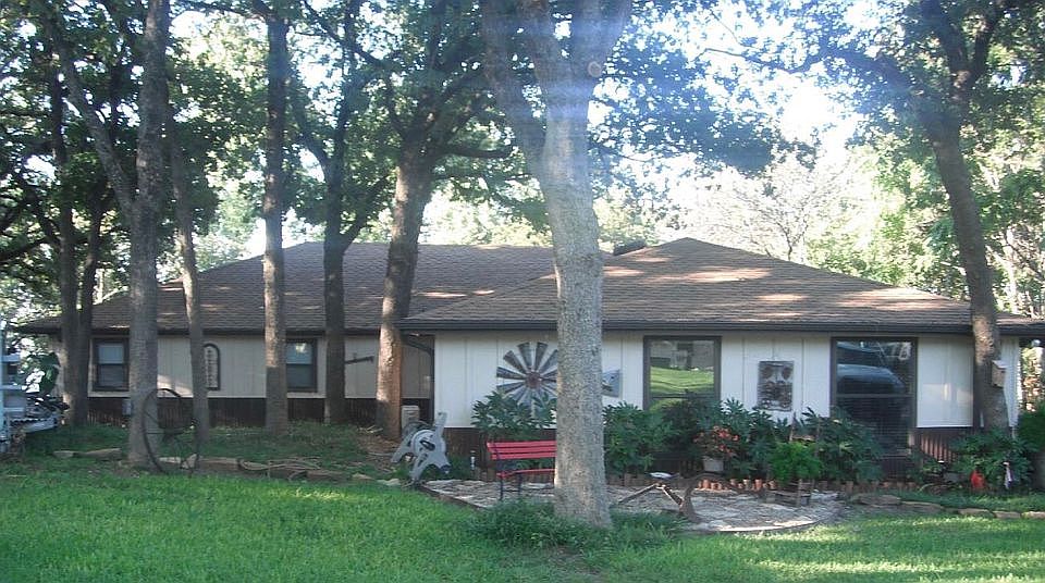 1st image of 1001 E Lake Dr