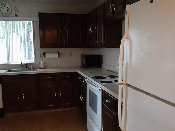 5th image of 821A Liverpool Cir #A