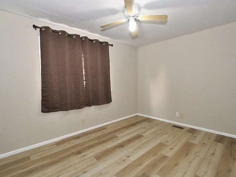 Evergreen House — Photo 12