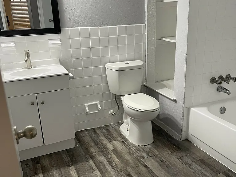 Villa Ladera Apartments — Photo 10