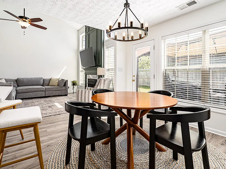 11009 Symington Cir — Photo 12