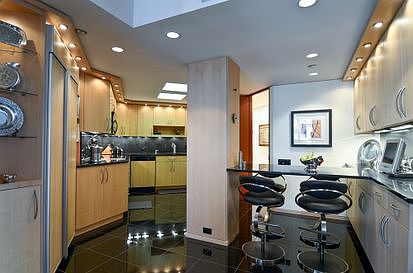 5th image of 950 N Michigan Ave APT 3703