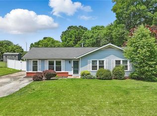 3607 Stonehurst Pl, High Point, NC 27265