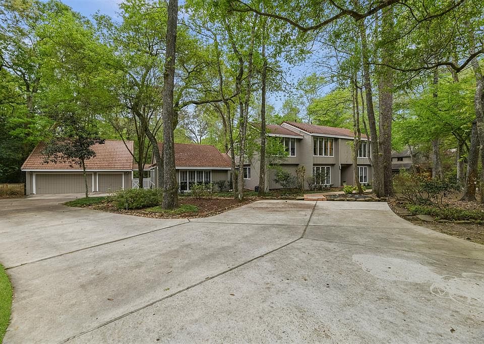 1st image of 2621 Valley Manor Dr