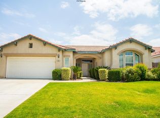 10811 Vista Del Luna Dr, Bakersfield, CA 93311