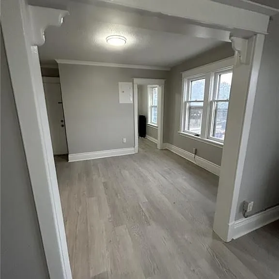 983 Main St E #6 — Photo 6