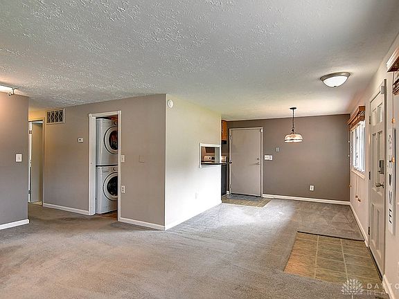 3rd image of 3539 Waterbury Dr