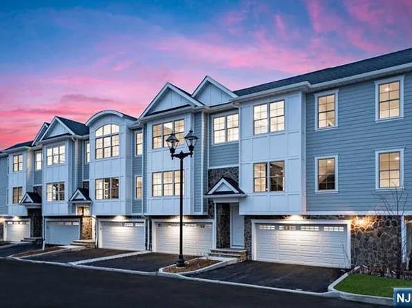 110 Mason Ct #2G, Haworth, NJ 07641