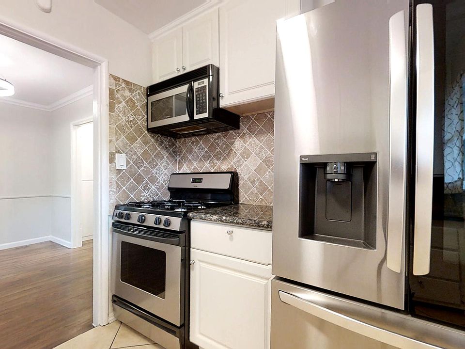1st image of 3354 Mentone Ave #3354