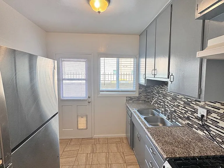 4313-4329 E. Ocean Blvd. — Photo 3