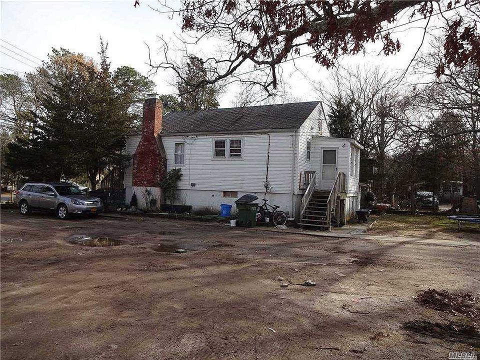 1st image of 37 Oak Ave
