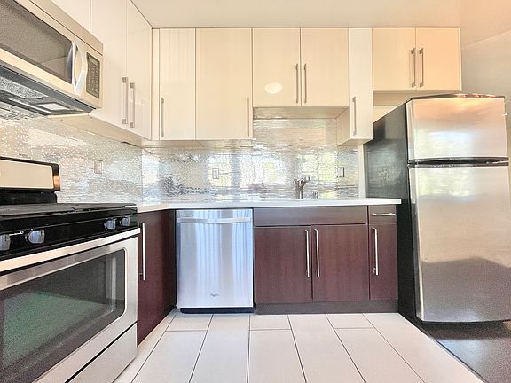 2nd image of 11606 Gorham Ave #10