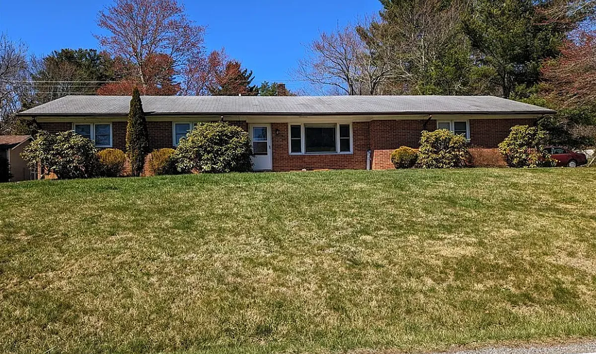 Building Photo - 2175 Browns Chapel Rd