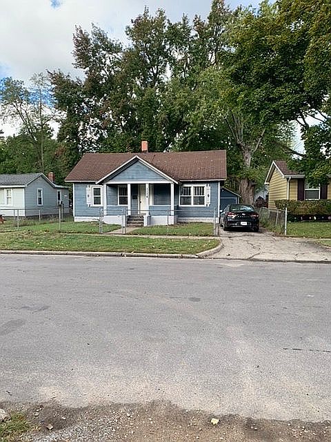 1st image of 1174 Agard Ave