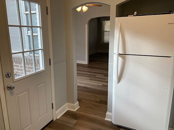 3rd image of 2211 S Beechwood St #2211