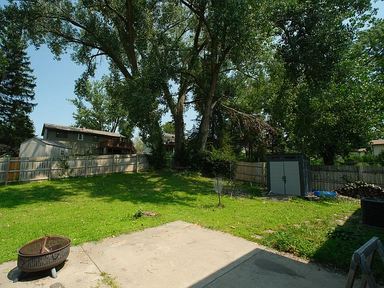 13520 Glenn St — Photo 15