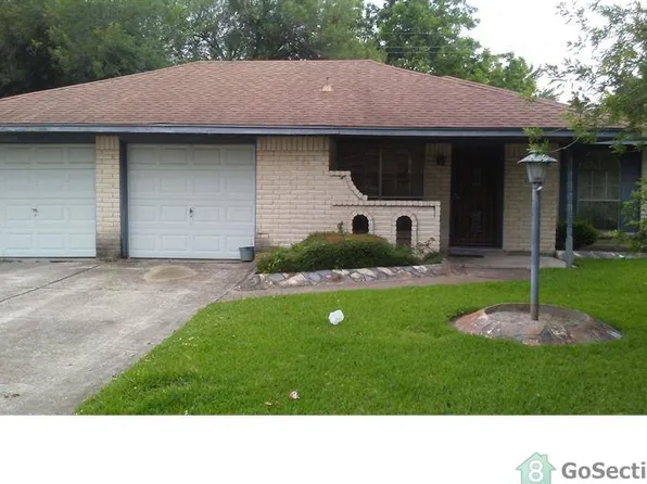 7011 Haverton Dr, Houston, TX 77016