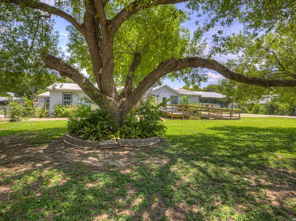 305 Elm, McQueeney, TX 78123