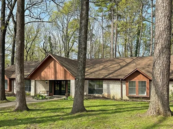 23 Holly Ridge Dr, Texarkana, TX 75503